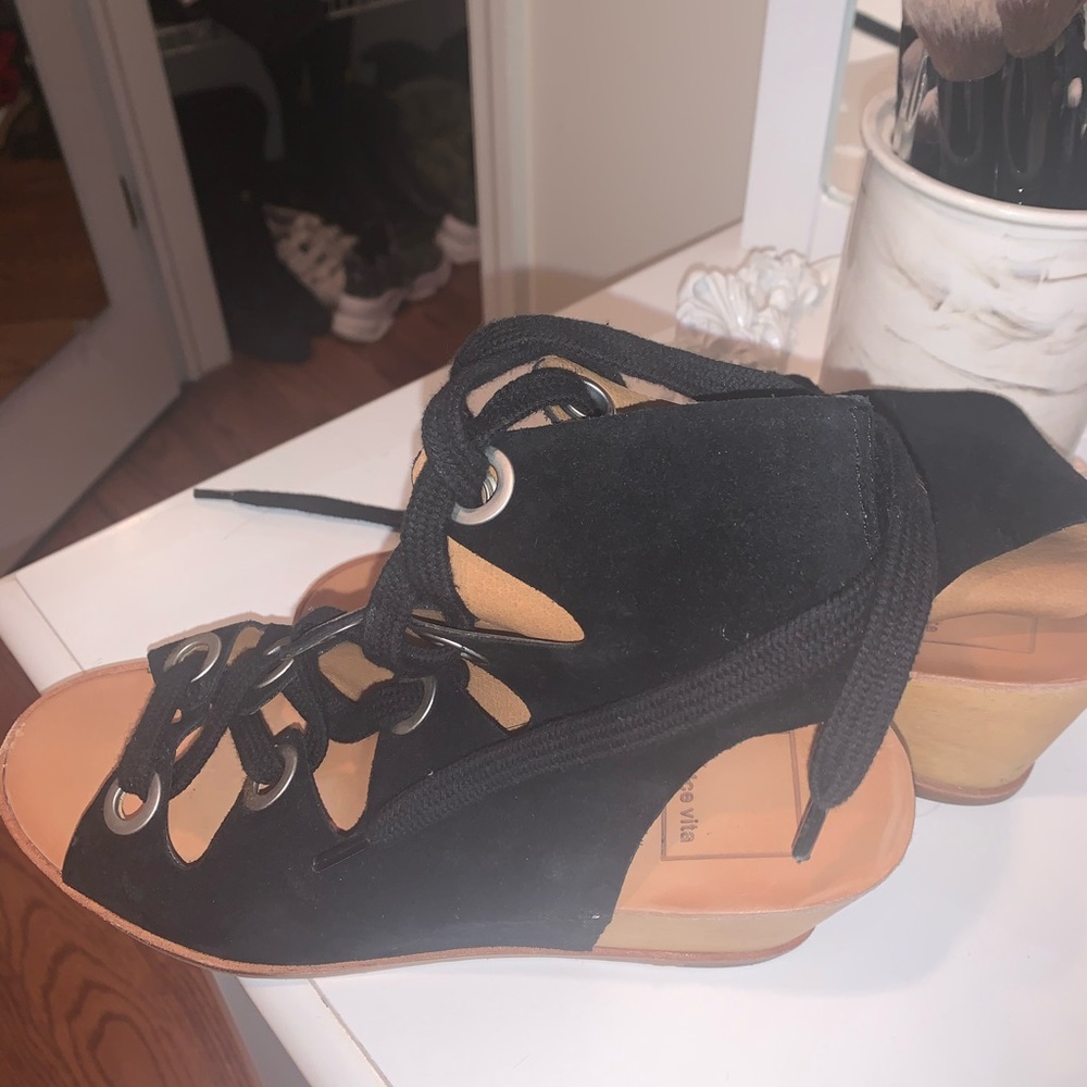 Dolce Vita Sandals - Picture 3 of 4